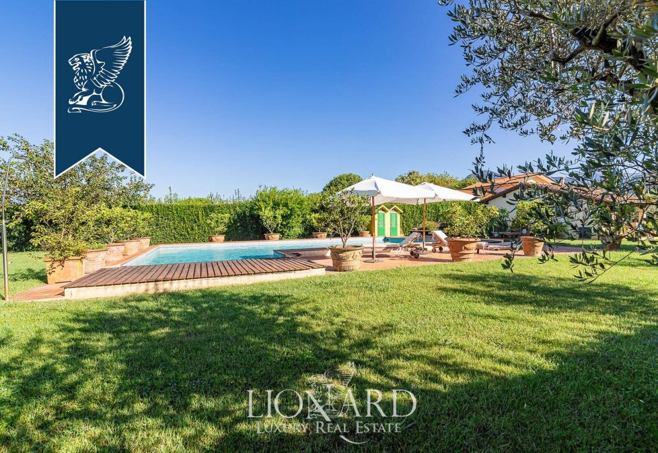 Вилла в Массарозе, Италия, 478 м² - фото 15