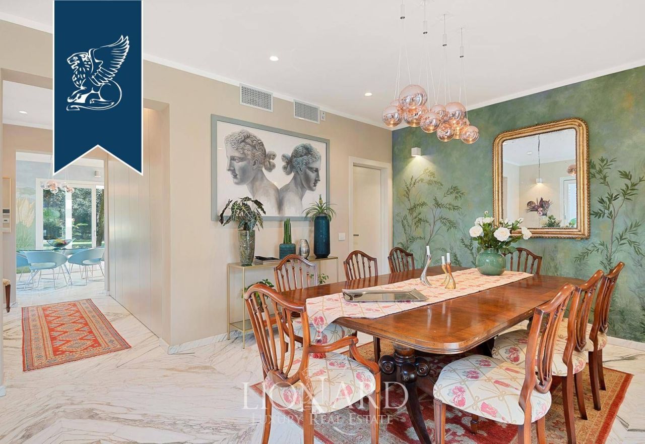 Вилла в Пьетрасанте, Италия, 350 м² - фото 15