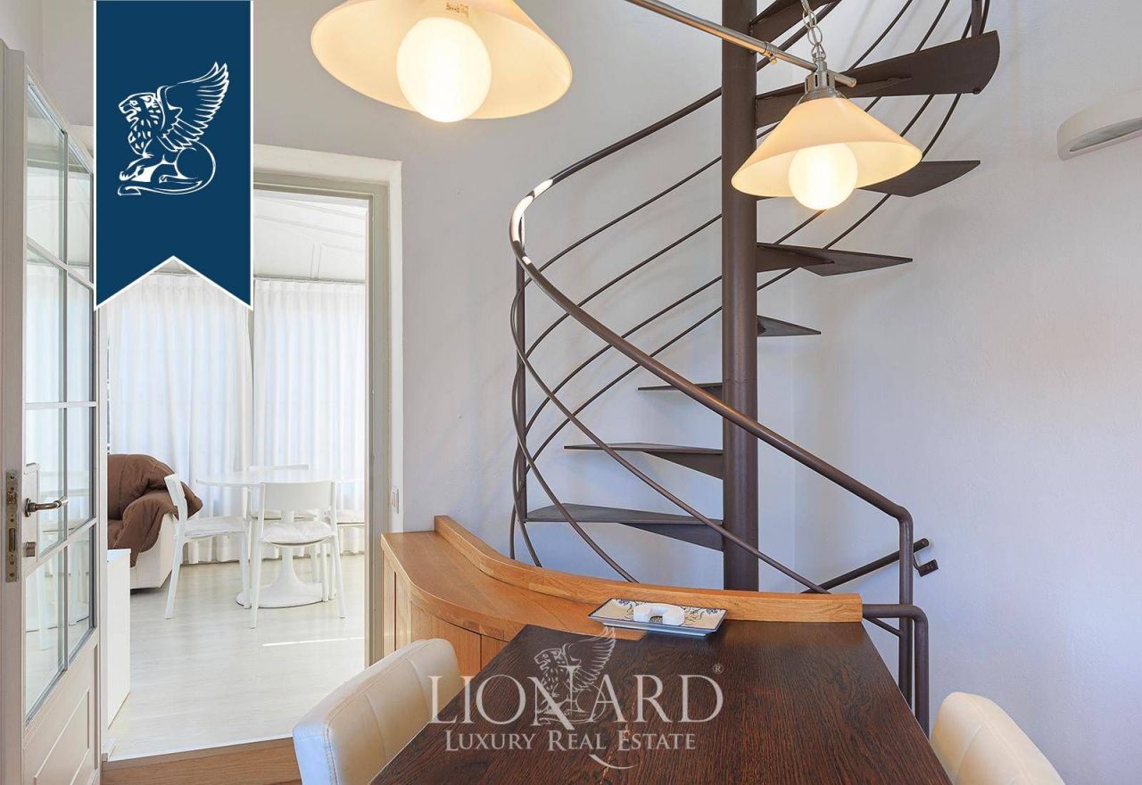 Вилла в Луино, Италия, 700 м² - фото 15