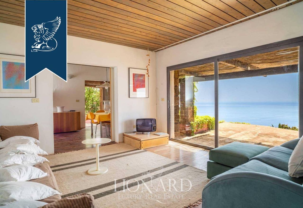 Вилла на о-ве Пантеллерия, Италия, 500 м² - фото 15