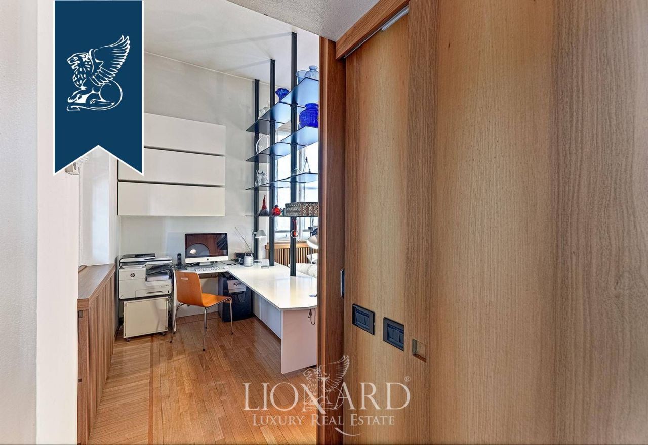 Вилла в Милане, Италия, 300 м² - фото 15