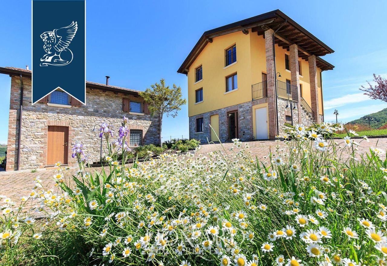 Ферма в Пьяченце, Италия, 300 м² - фото 15