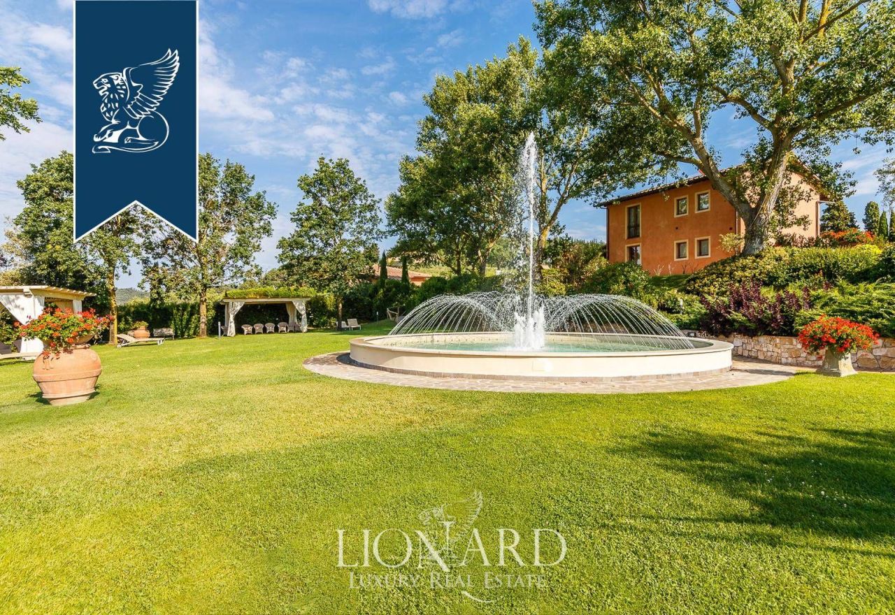 Ферма во Флоренции, Италия, 2 500 м² - фото 15