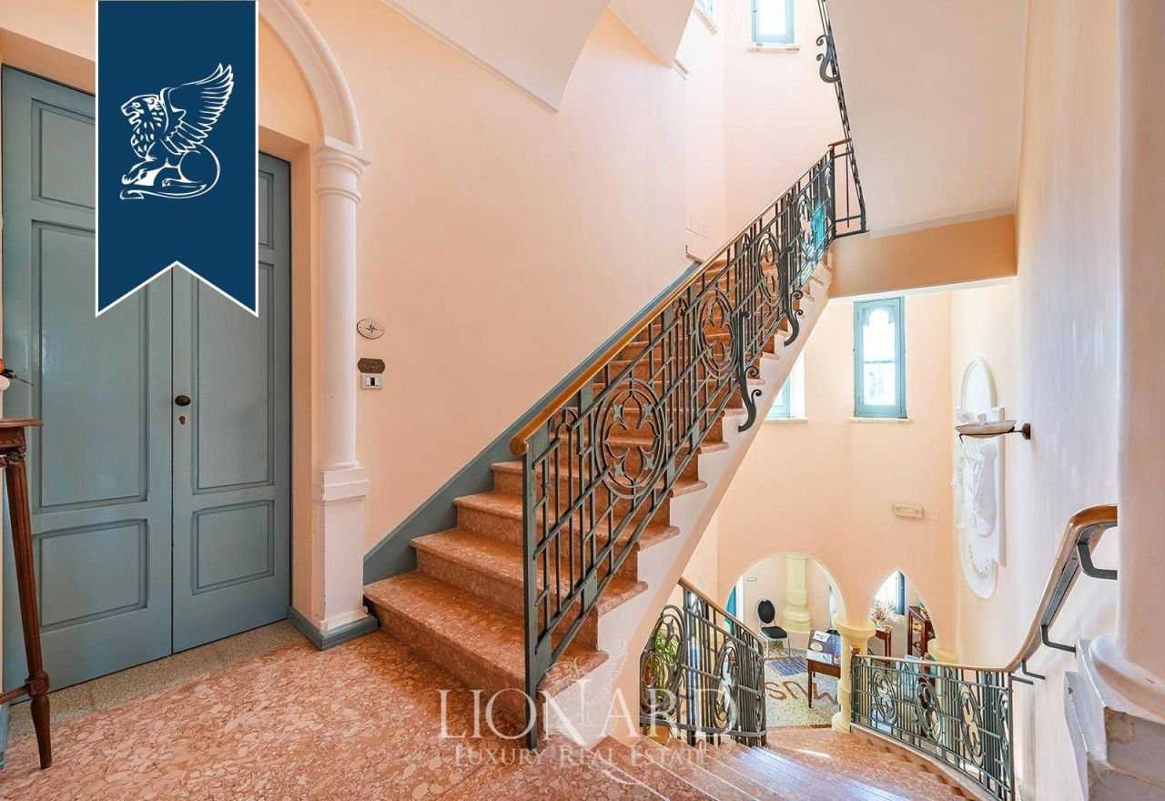 Вилла в Лечче, Италия, 1 700 м² - фото 15