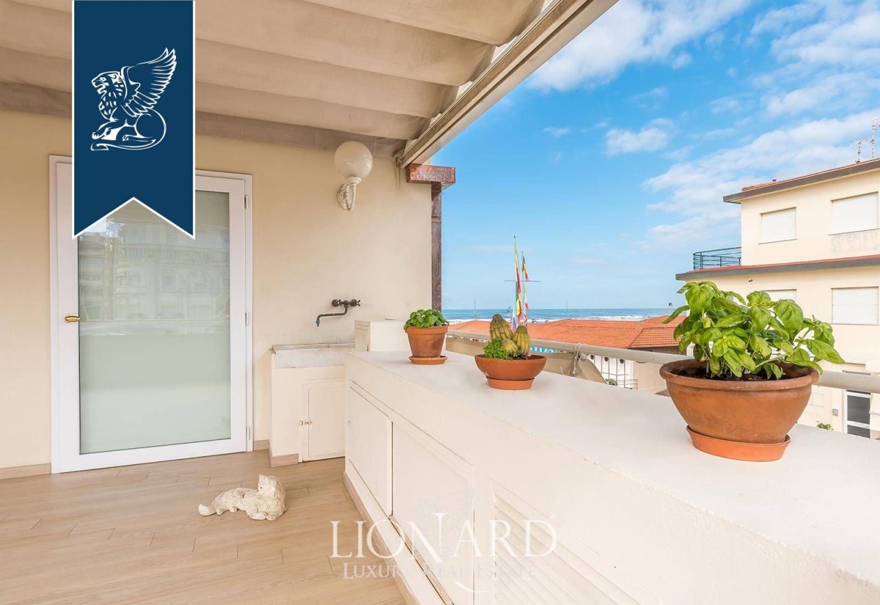 Апартаменты в Виареджо, Италия, 150 м² - фото 14