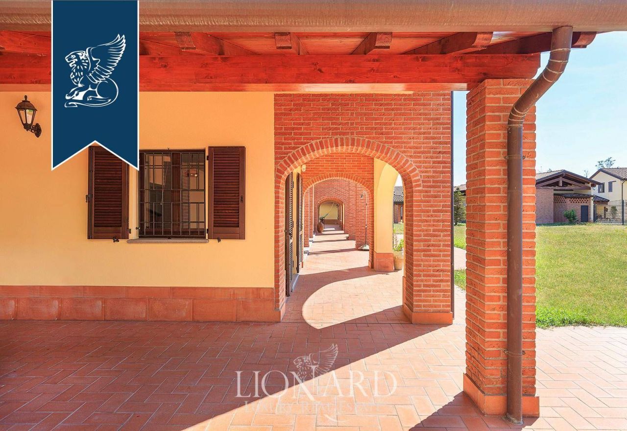 Вилла в Милане, Италия, 3 001 м² - фото 14