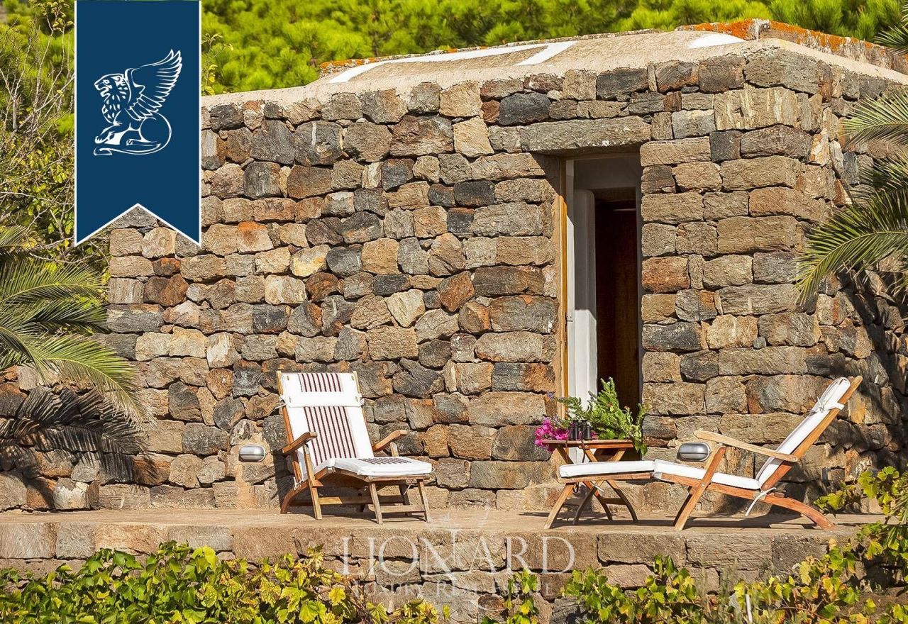 Ферма на о-ве Пантеллерия, Италия, 550 м² - фото 14