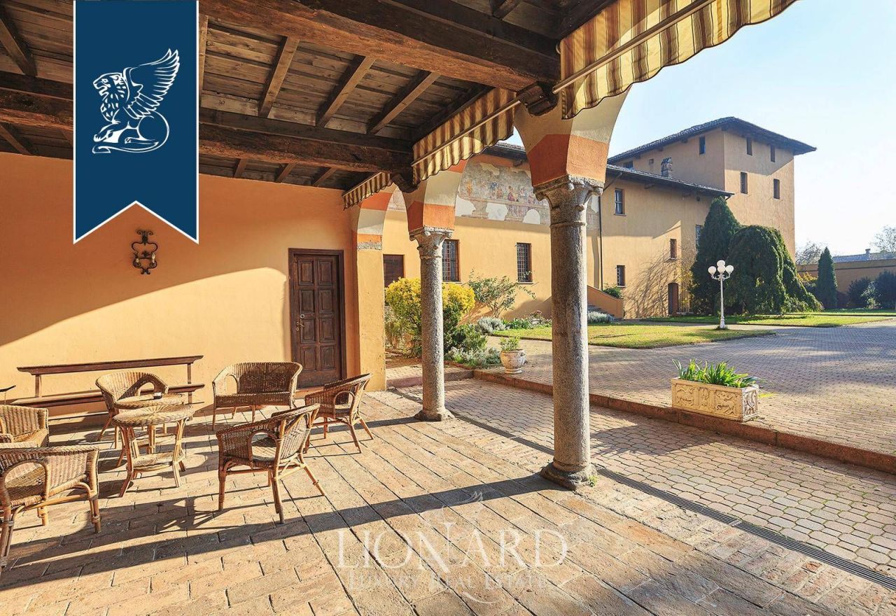 Замок в Павии, Италия, 2 800 м² - фото 14