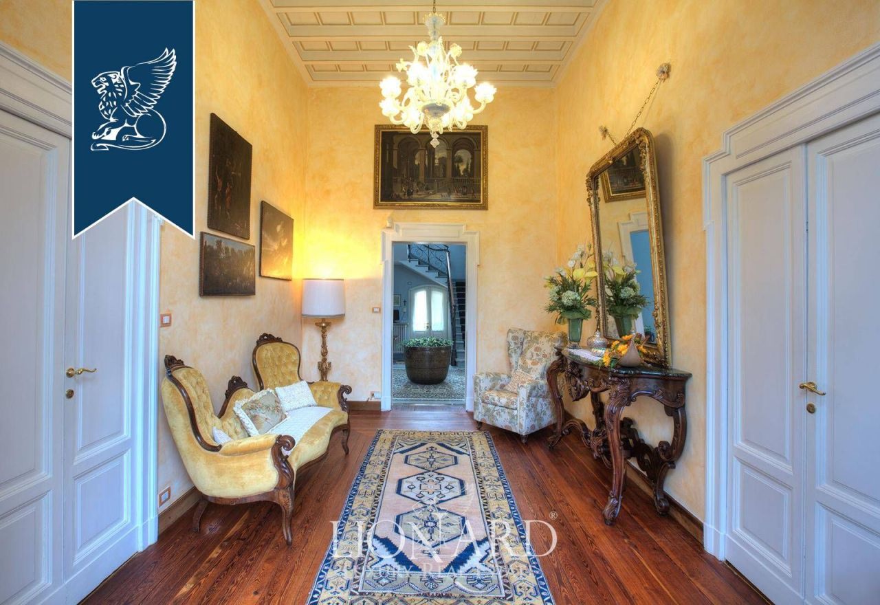 Вилла в Мерате, Италия, 930 м² - фото 14