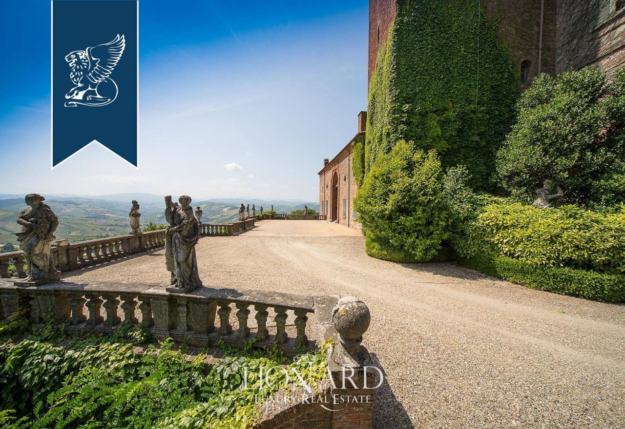 Замок в Павии, Италия, 7 000 м² - фото 15