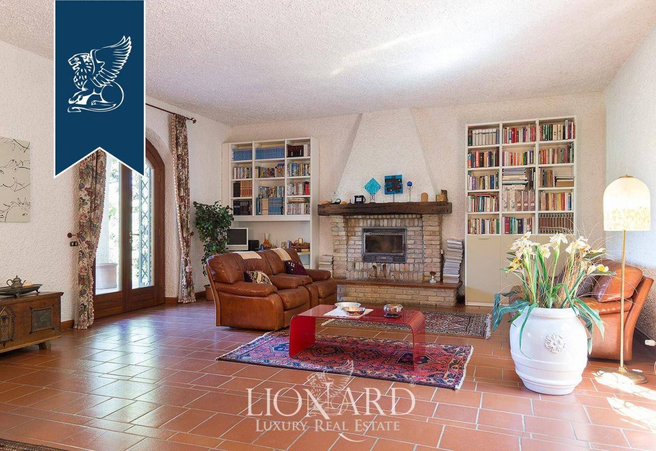 Вилла в Павии, Италия, 600 м² - фото 14