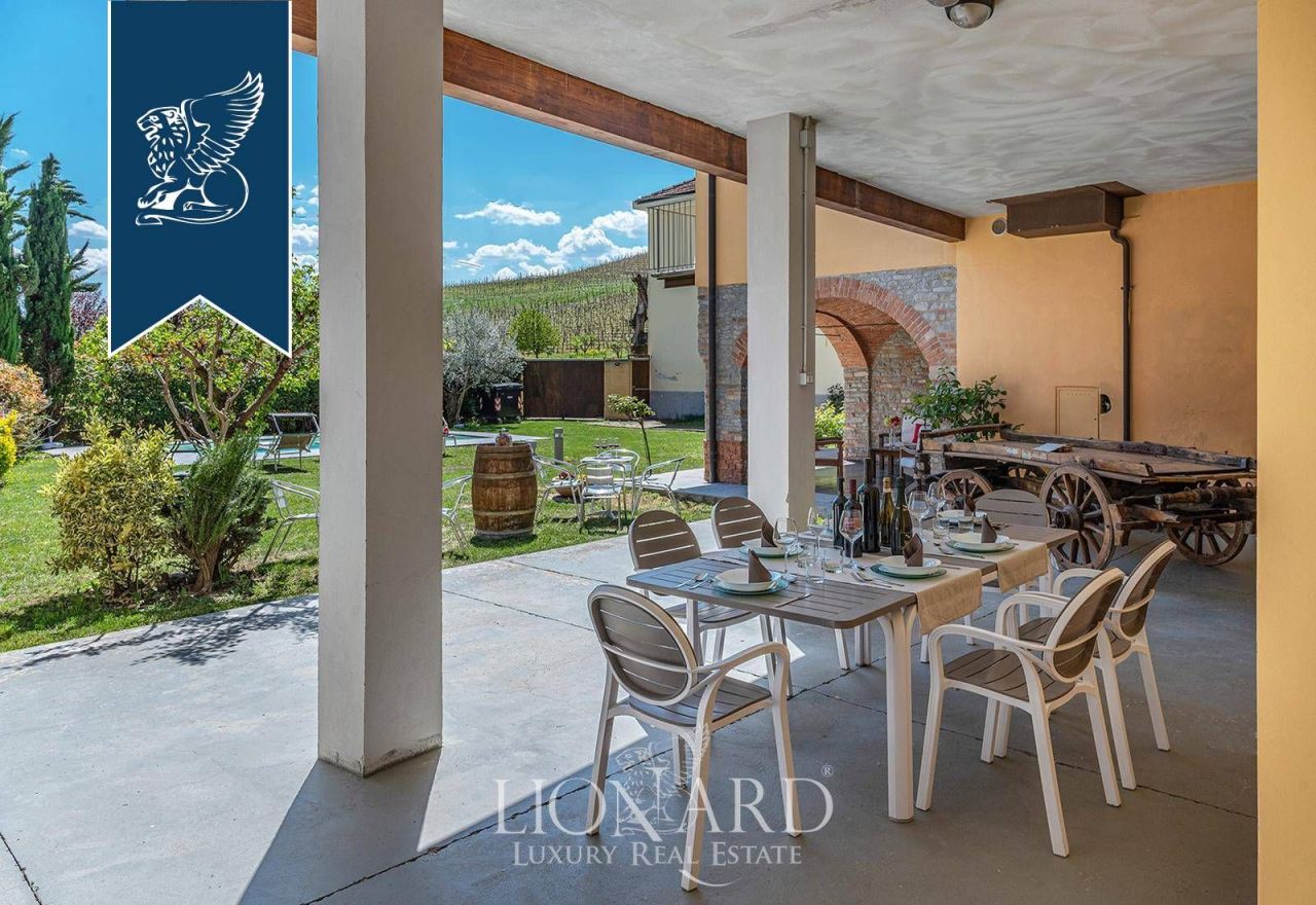 Ферма в Асти, Италия, 1 000 м² - фото 14