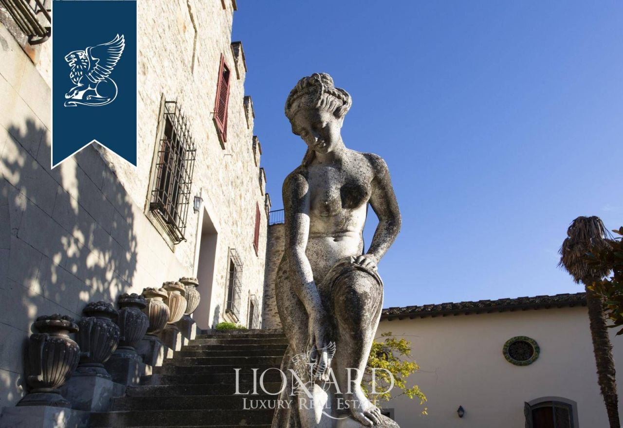 Замок во Флоренции, Италия, 2 700 м² - фото 16