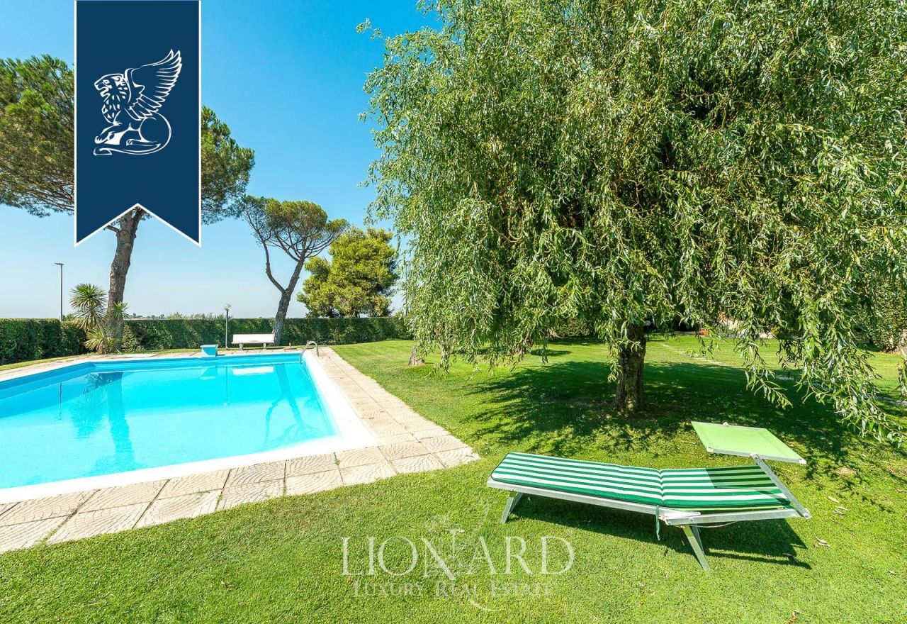 Вилла в Риме, Италия, 450 м² - фото 16