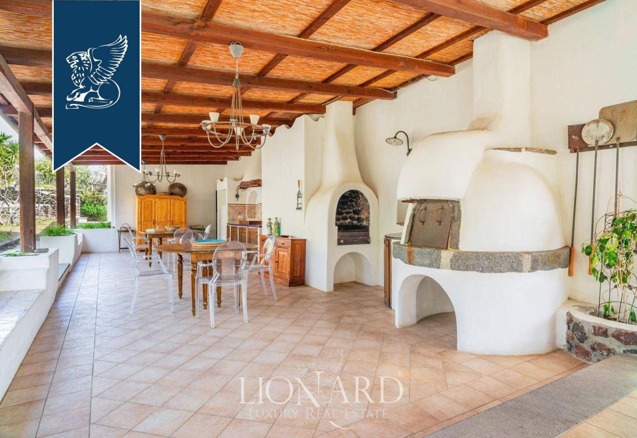 Вилла в Мессине, Италия, 300 м² - фото 16