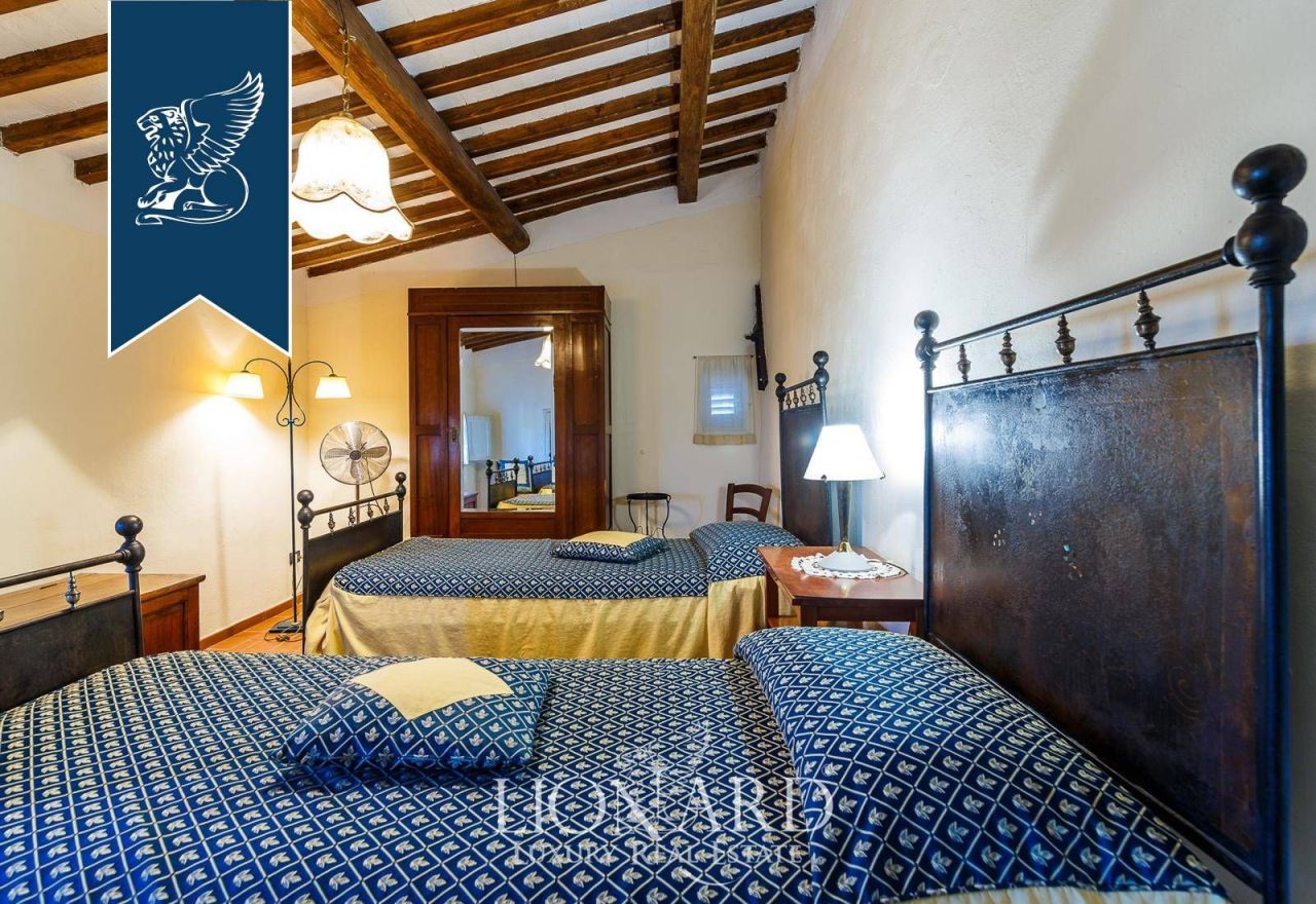 Вилла в Винчи, Италия, 1 100 м² - фото 16