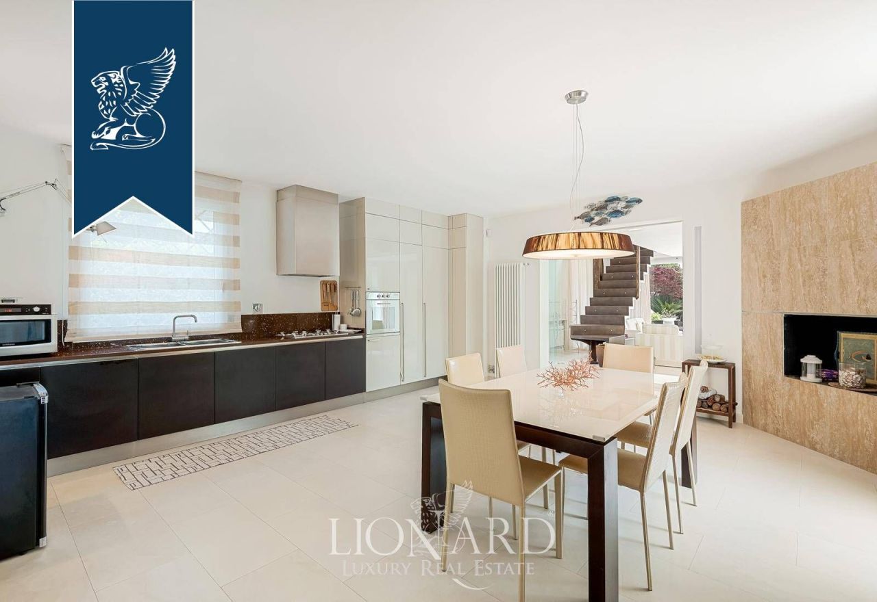 Вилла в Форте деи Марми, Италия, 300 м² - фото 16