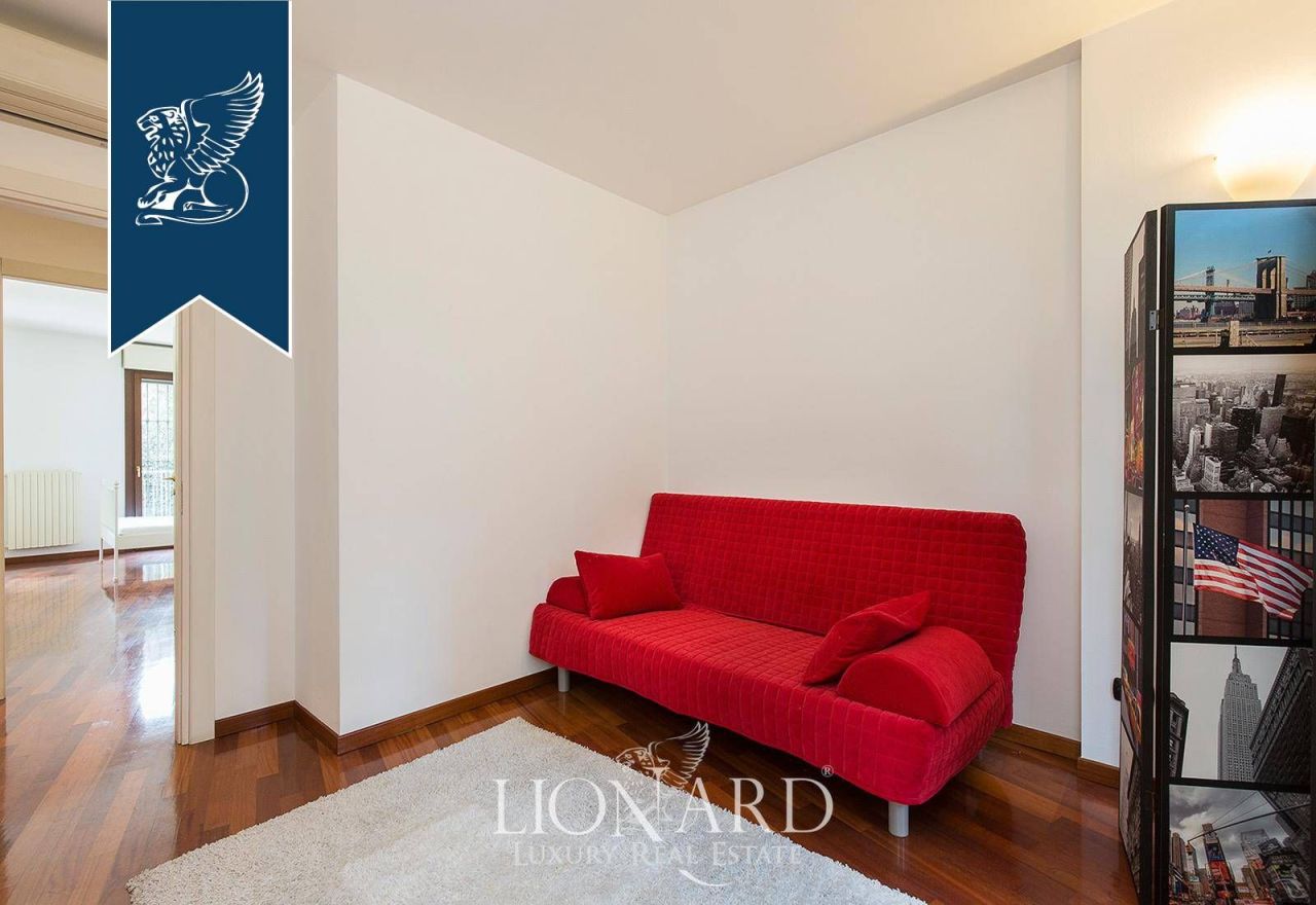 Апартаменты в Милане, Италия, 310 м² - фото 16