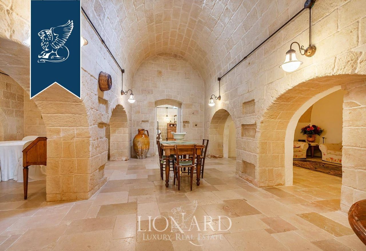 Ферма в Таранто, Италия, 1 000 м² - фото 16