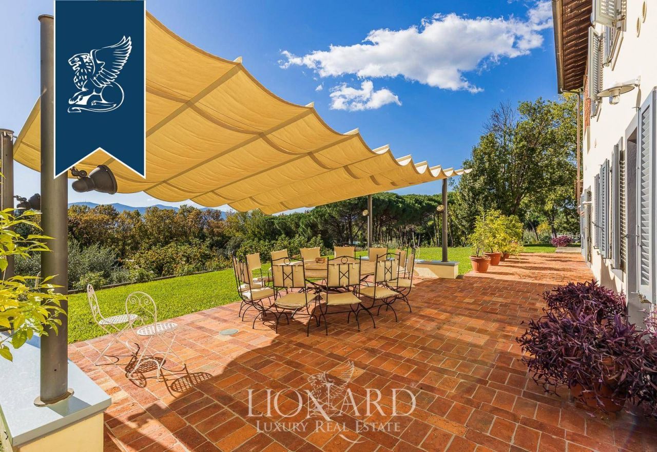 Вилла в Капаннори, Италия, 900 м² - фото 16