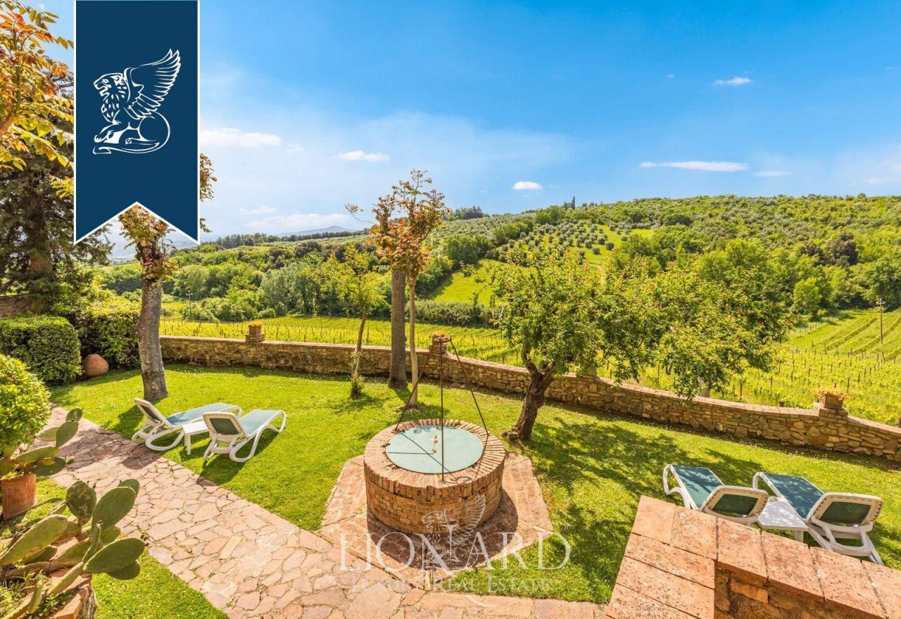 Отель, гостиница в Сан-Джиминьяно, Италия, 3 400 м² - фото 16