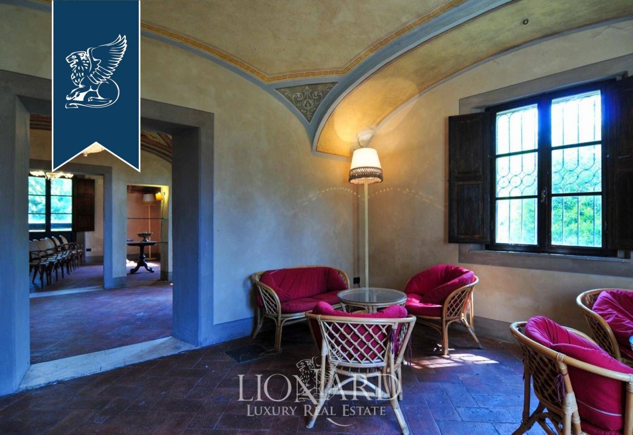 Вилла в Ареццо, Италия, 2 000 м² - фото 16