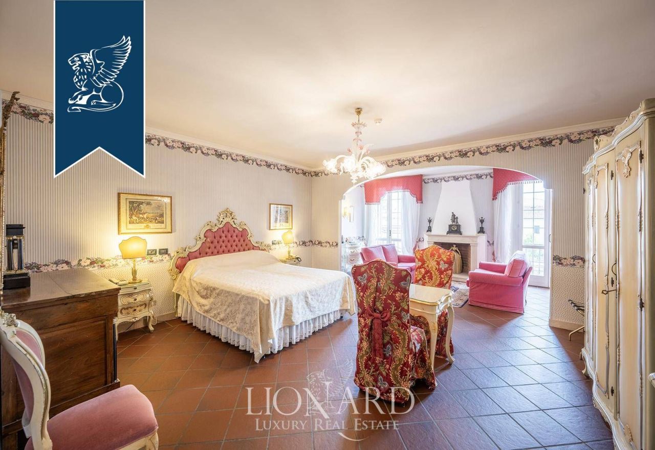 Отель, гостиница в Феррара, Италия, 2 273 м² - фото 16