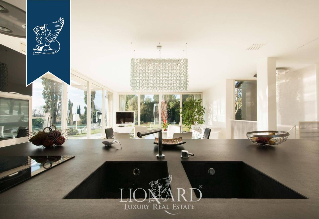 Вилла в Пизе, Италия, 310 м² - фото 16