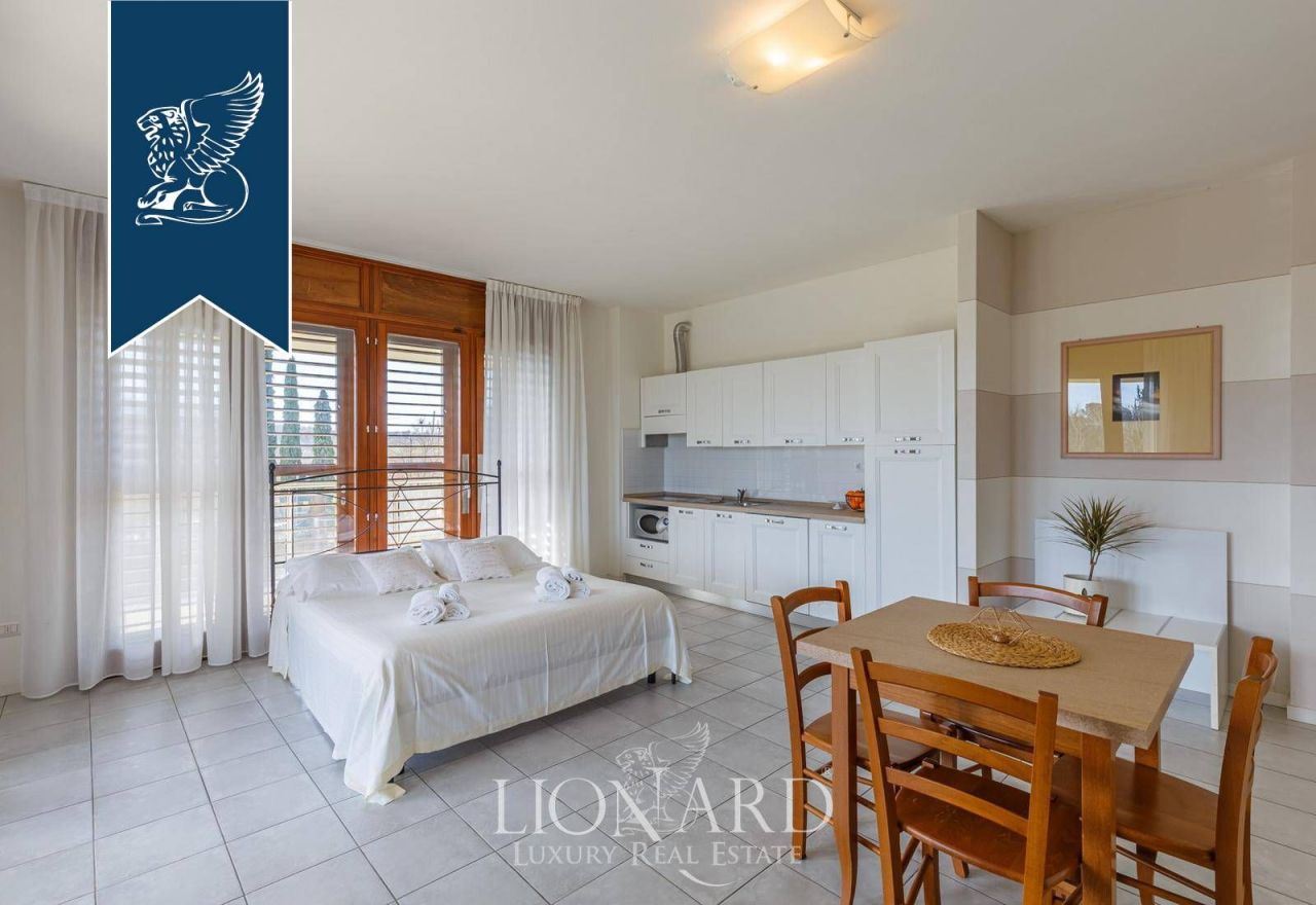 Отель, гостиница во Флоренции, Италия, 4 775 м² - фото 16