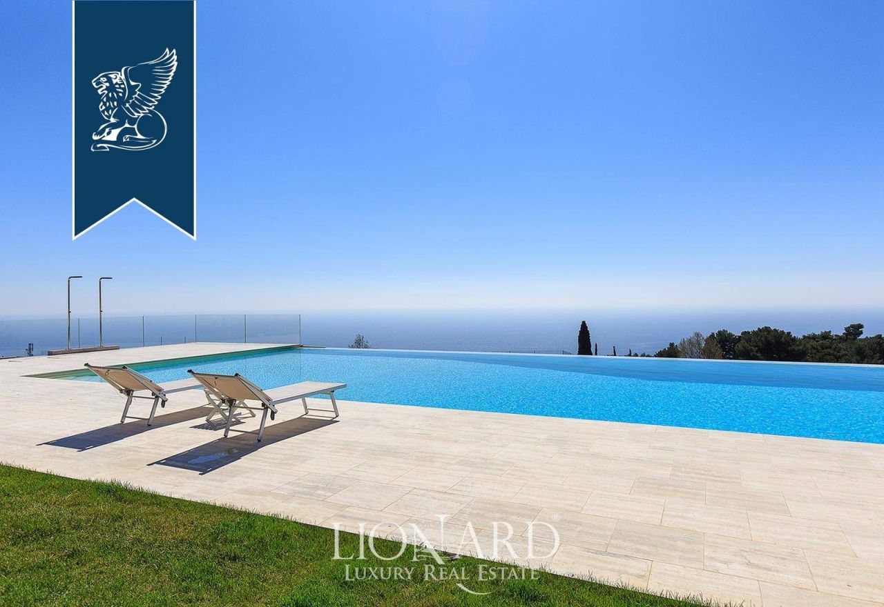 Вилла в Империи, Италия, 800 м² - фото 16