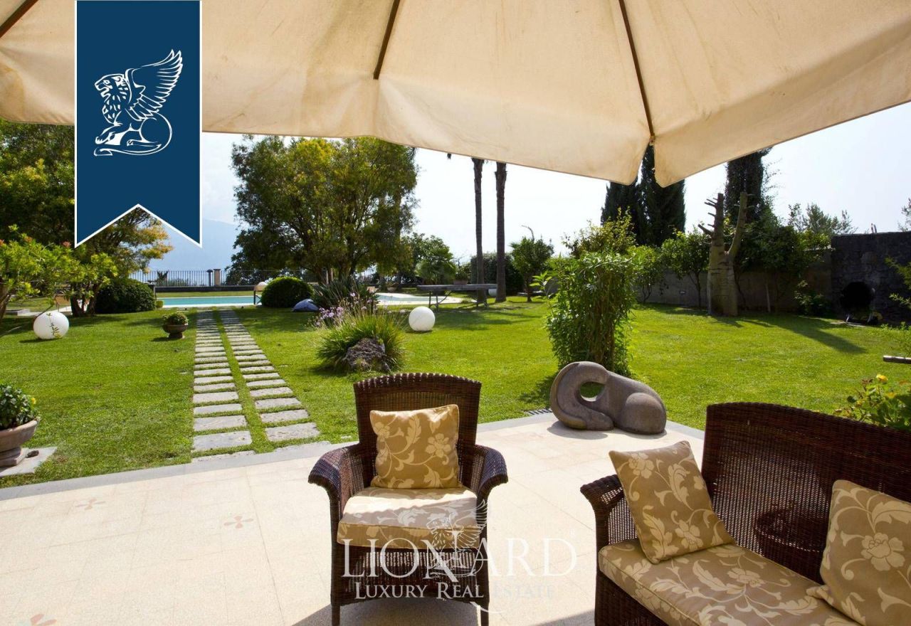 Вилла в Неаполе, Италия, 500 м² - фото 16