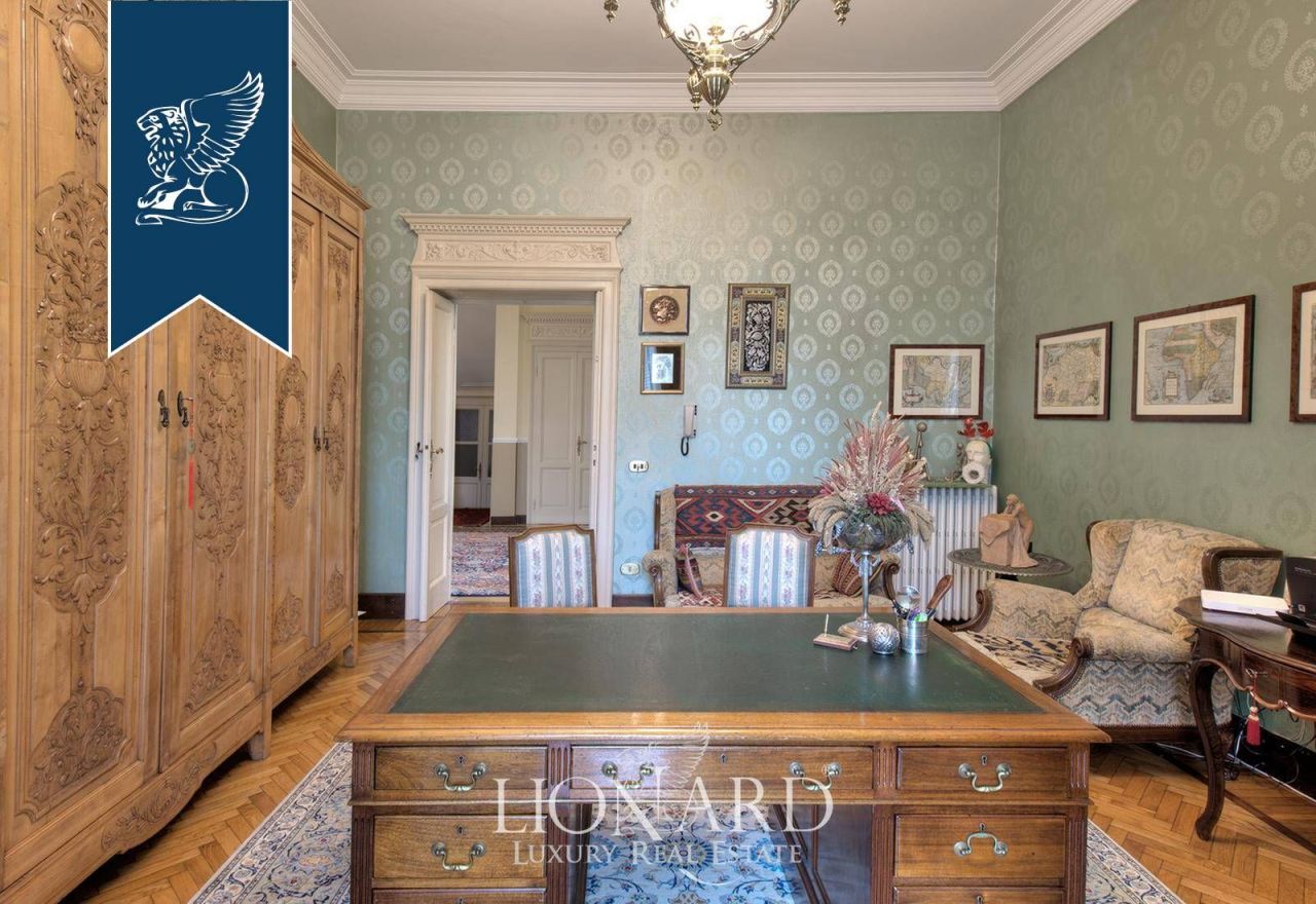 Вилла в Милане, Италия, 560 м² - фото 16