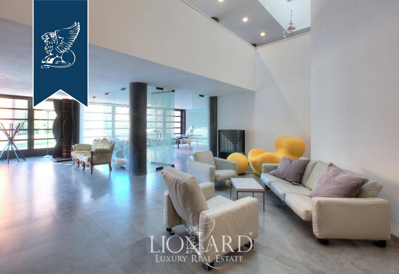 Вилла в Монце, Италия, 1 000 м² - фото 16