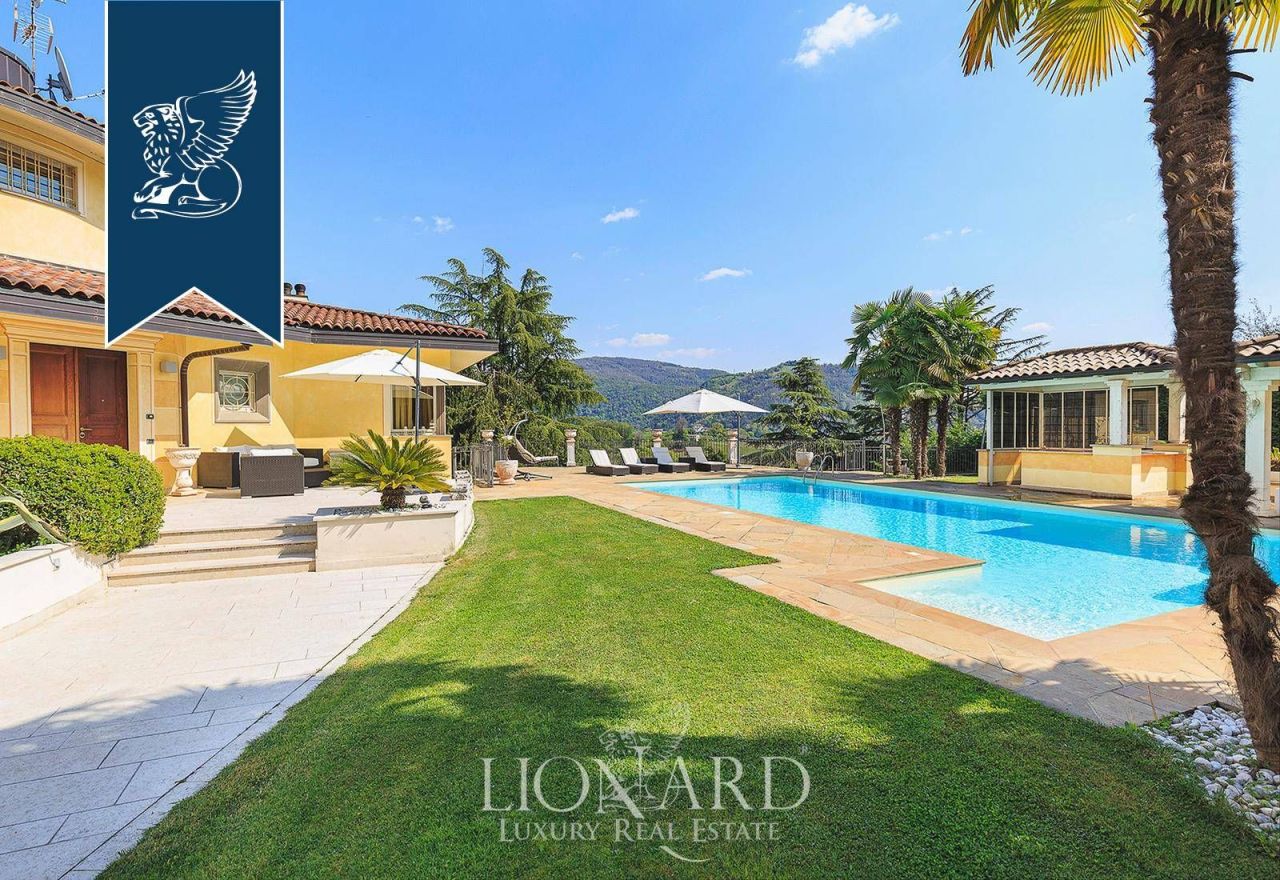 Вилла в Бергамо, Италия, 710 м² - фото 16