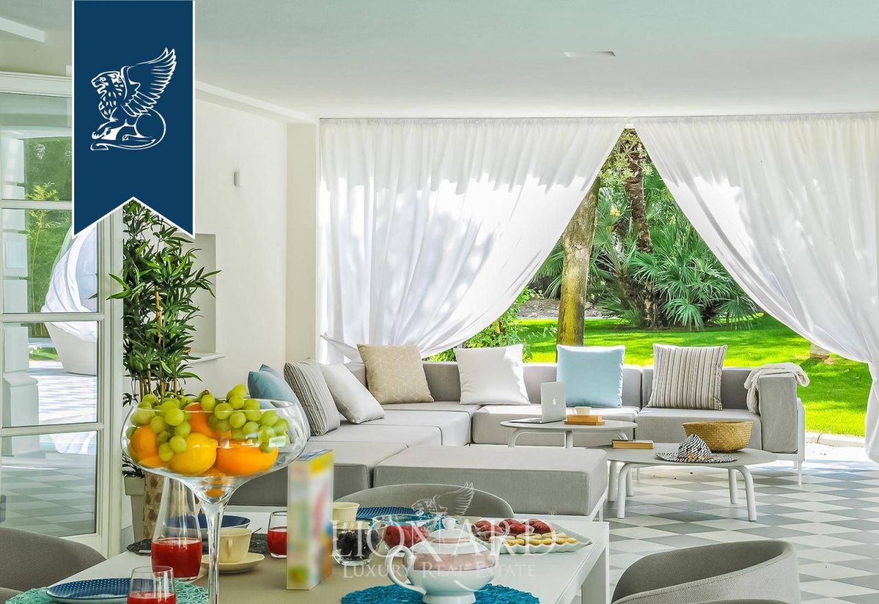 Вилла во Флоренции, Италия, 750 м² - фото 16