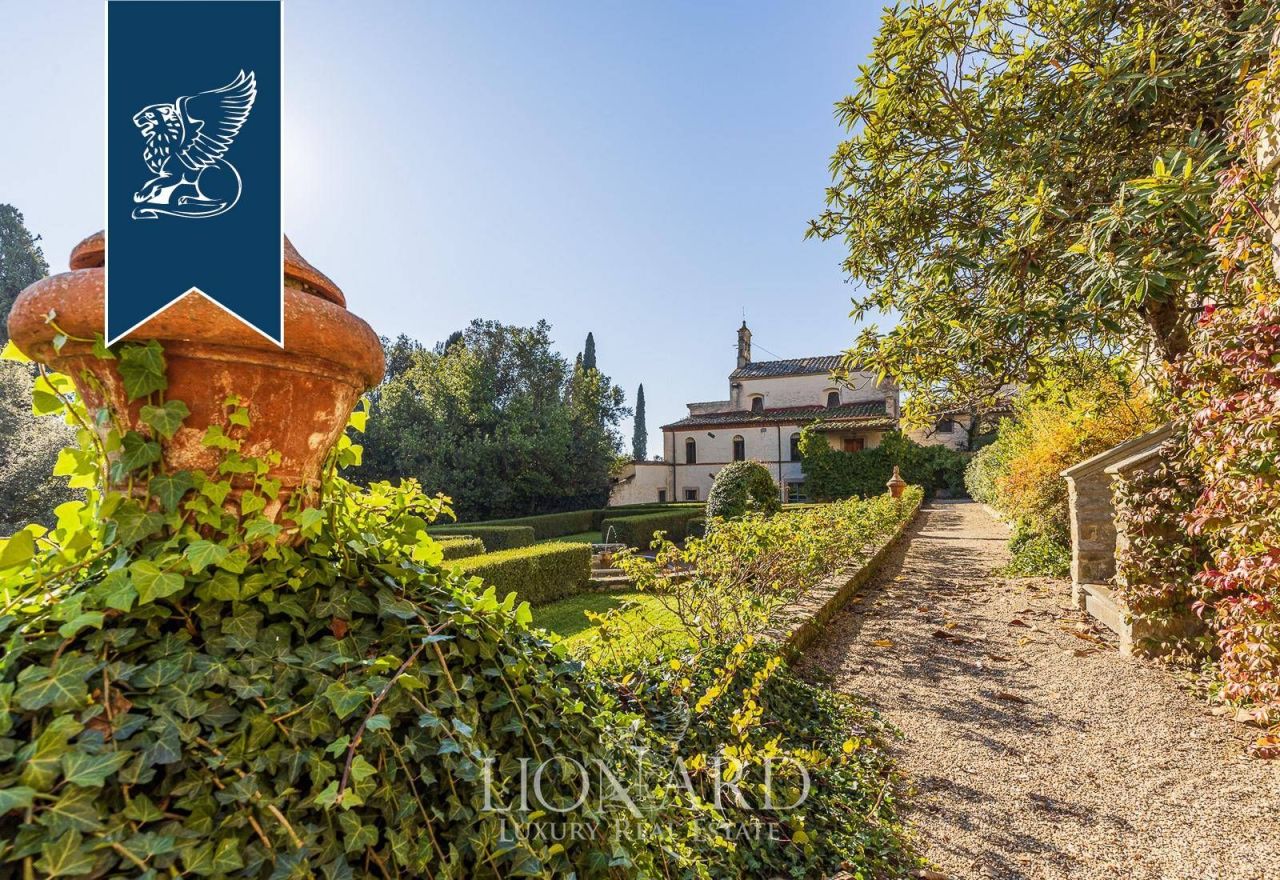 Ферма в Ареццо, Италия, 25 000 м² - фото 16