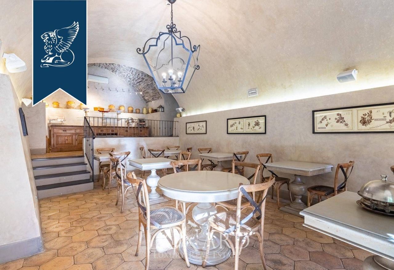 Отель, гостиница в Империи, Италия, 1 000 м² - фото 16