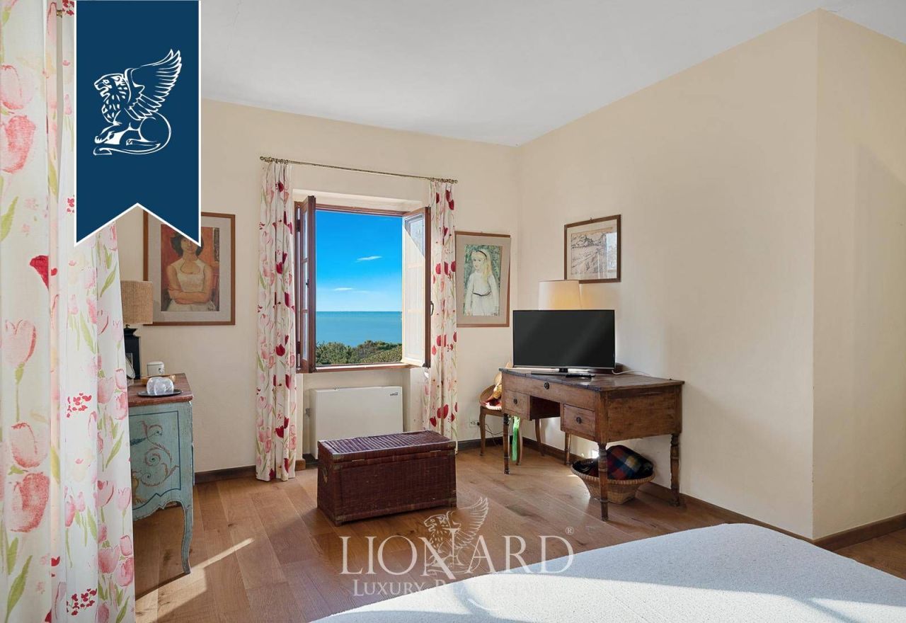 Вилла в Гроссето, Италия, 589 м² - фото 16