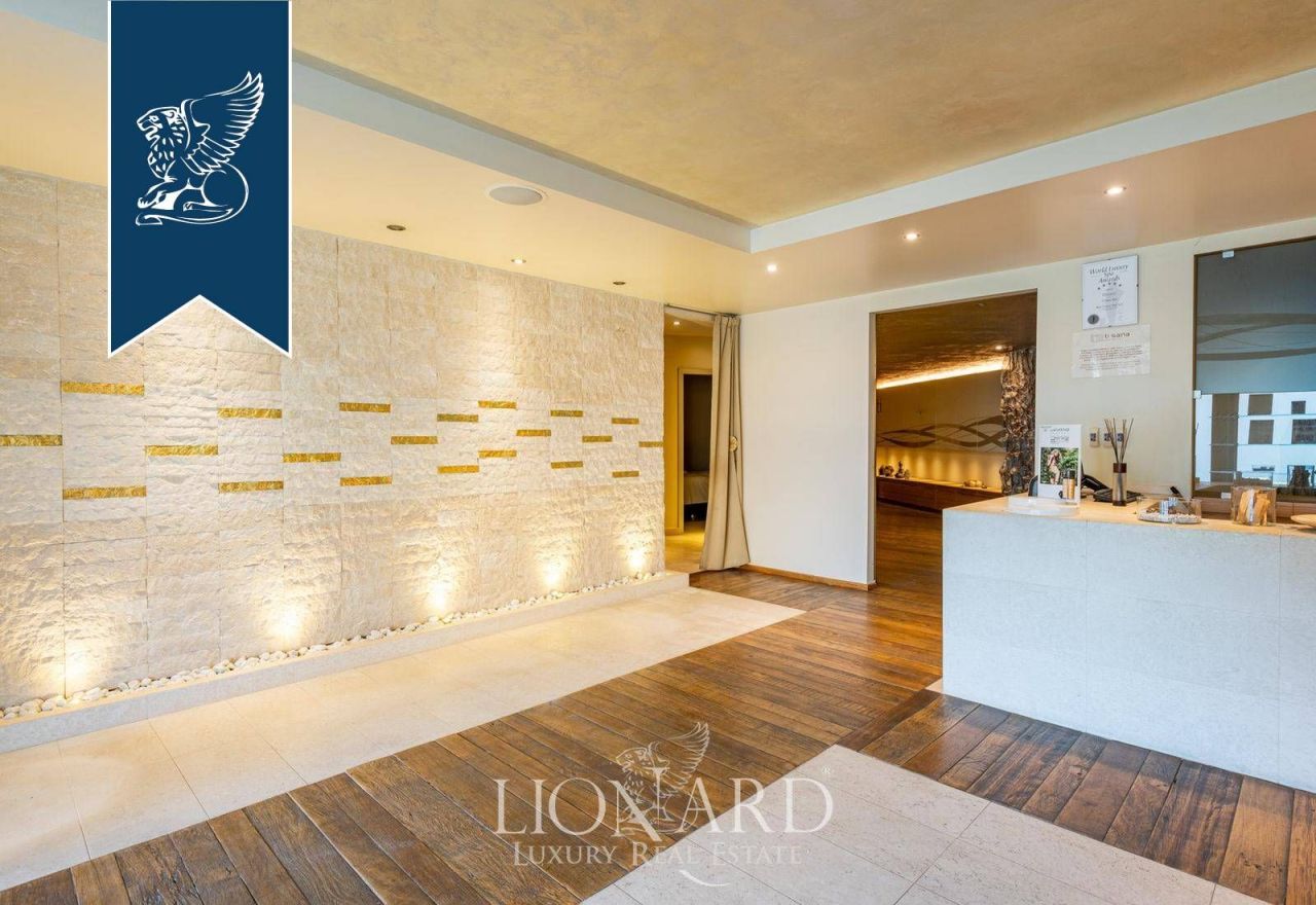 Отель, гостиница в Лекко, Италия, 3 500 м² - фото 16