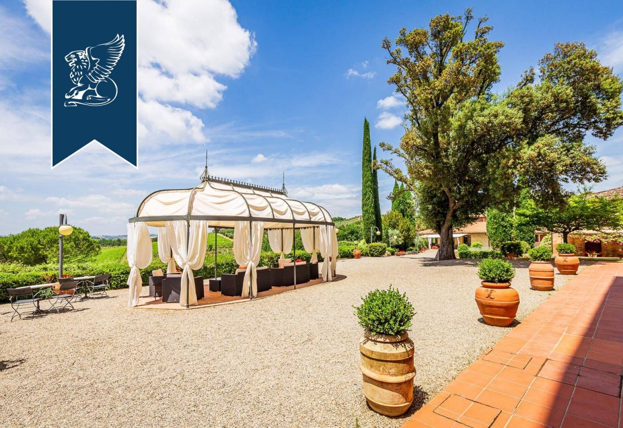 Дом в Сиене, Италия, 4 300 м² - фото 16