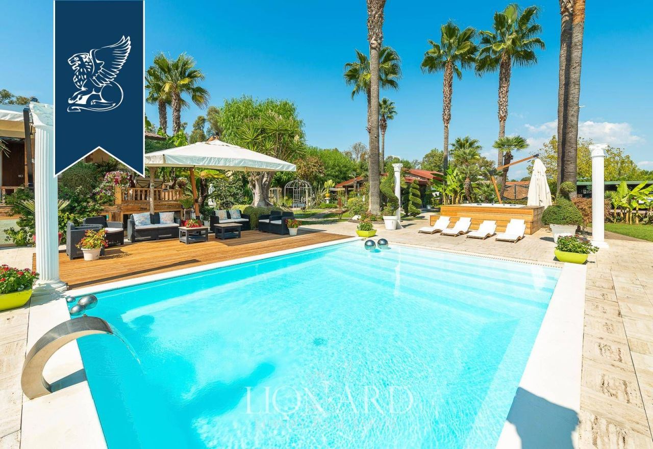 Вилла в Латина, Италия, 1 176 м² - фото 16