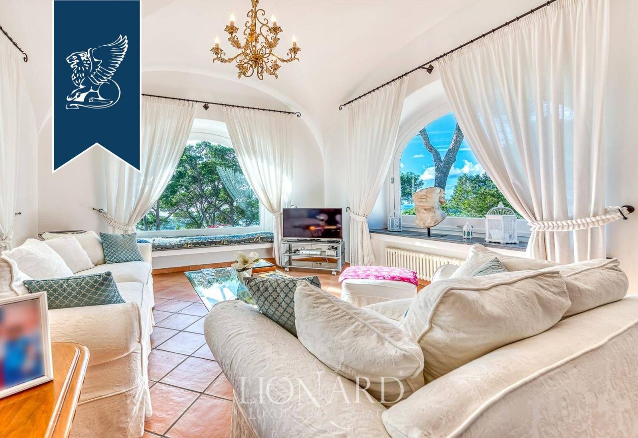 Вилла в Неаполе, Италия, 430 м² - фото 16