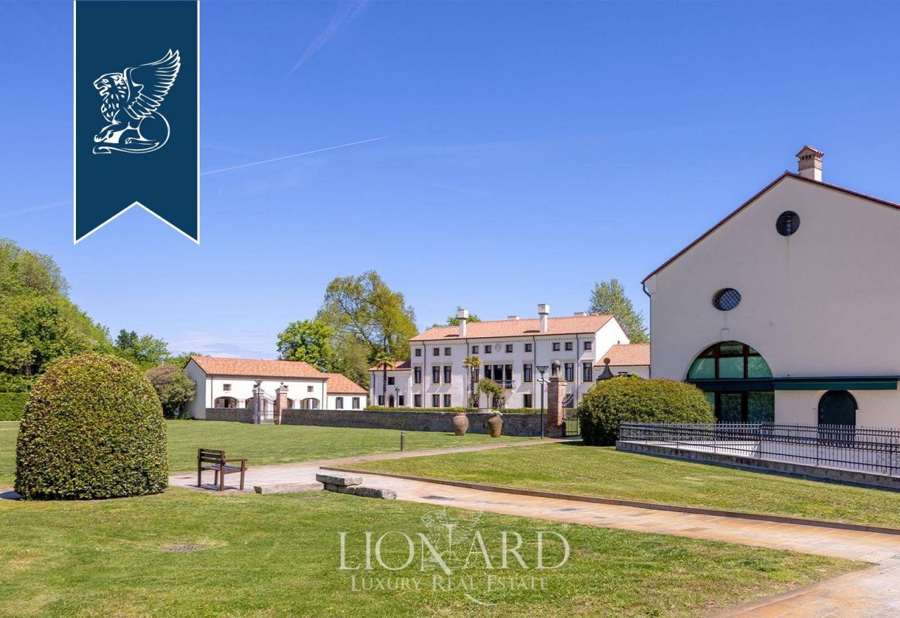 Вилла в Падуе, Италия, 3 200 м² - фото 16