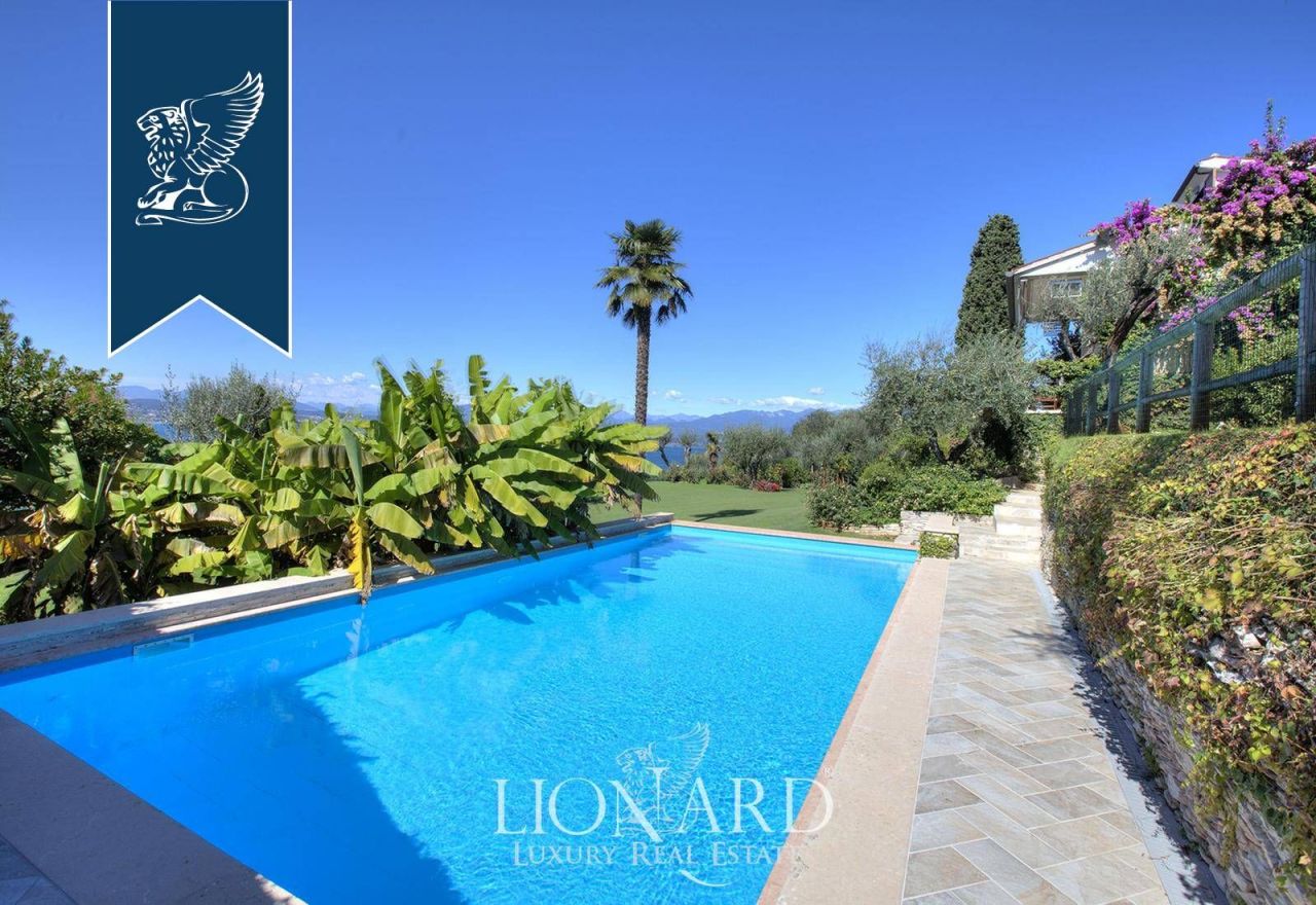 Вилла в Сирмионе, Италия, 570 м² - фото 15