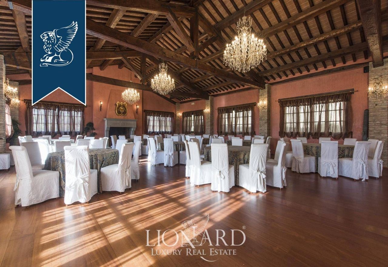 Ферма в Ареццо, Италия, 2 385 м² - фото 16