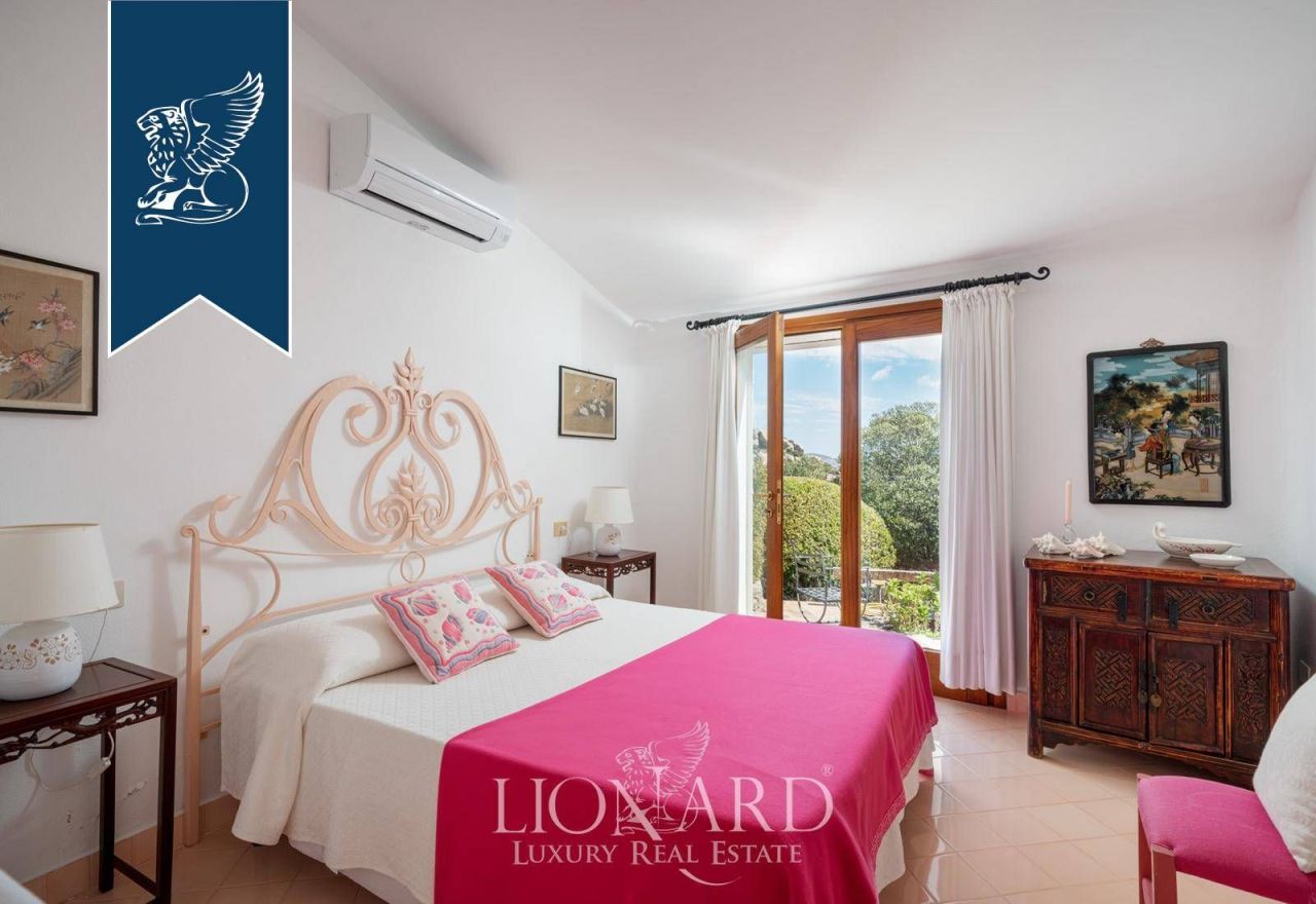 Вилла в Палау, Италия, 476 м² - фото 15