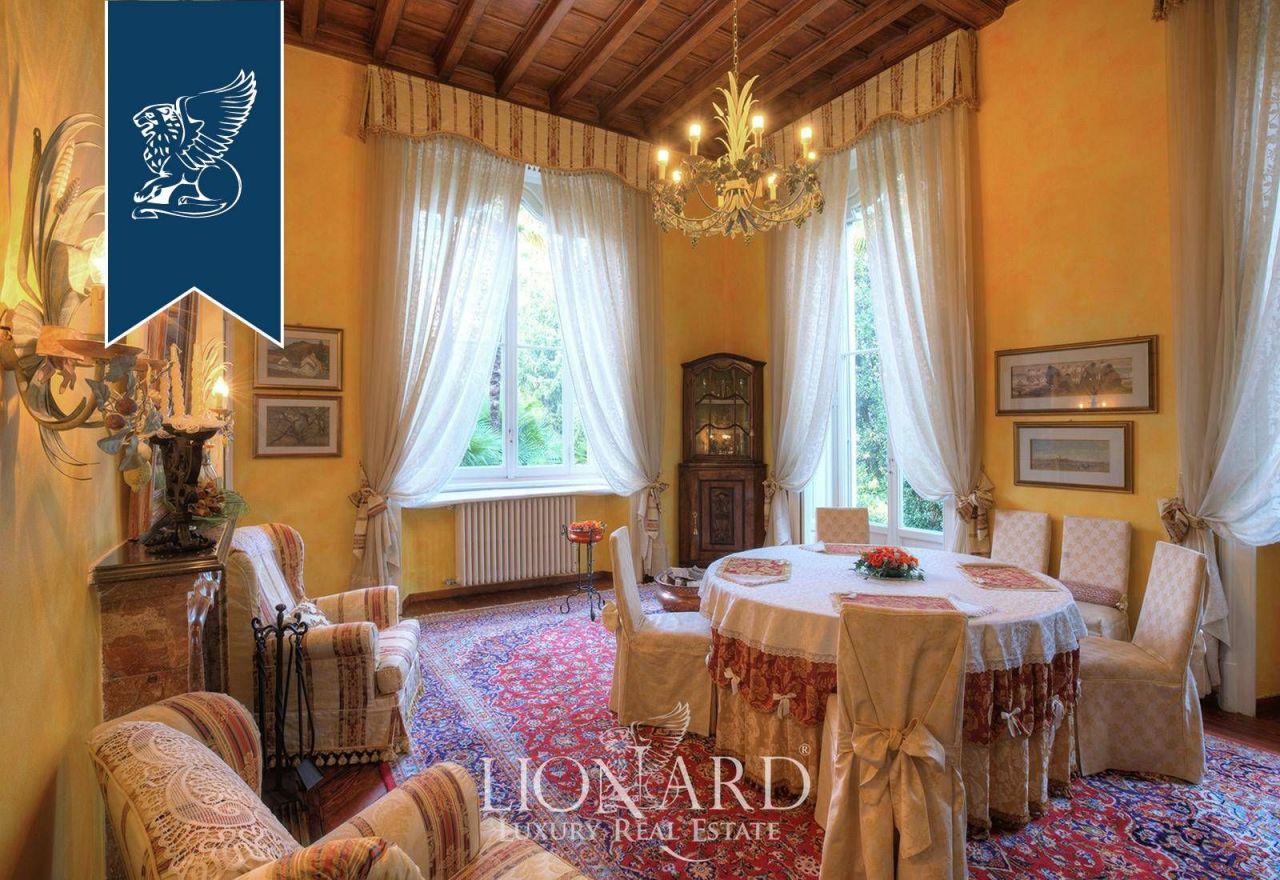 Вилла в Мерате, Италия, 930 м² - фото 15