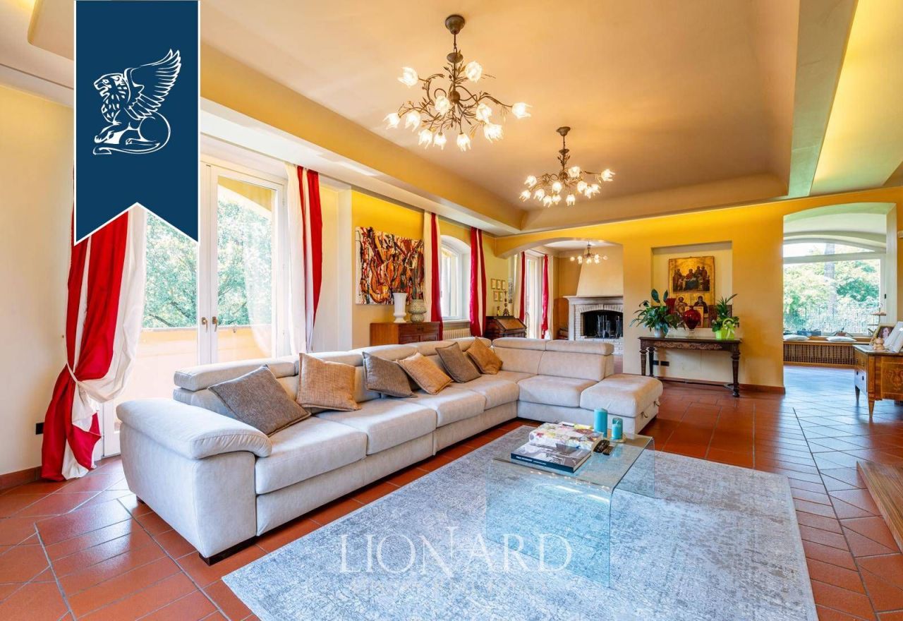 Вилла в Карате-Брианце, Италия, 850 м² - фото 15