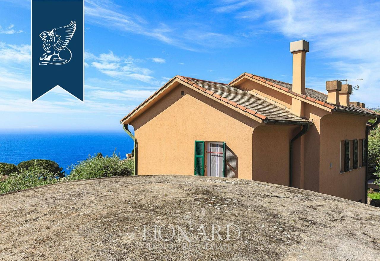 Вилла в Генуе, Италия, 300 м² - фото 15