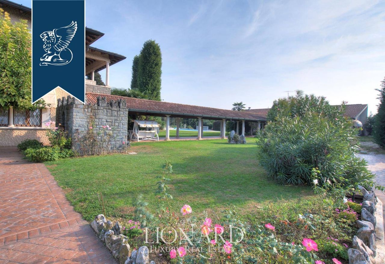 Вилла в Брешии, Италия, 600 м² - фото 15